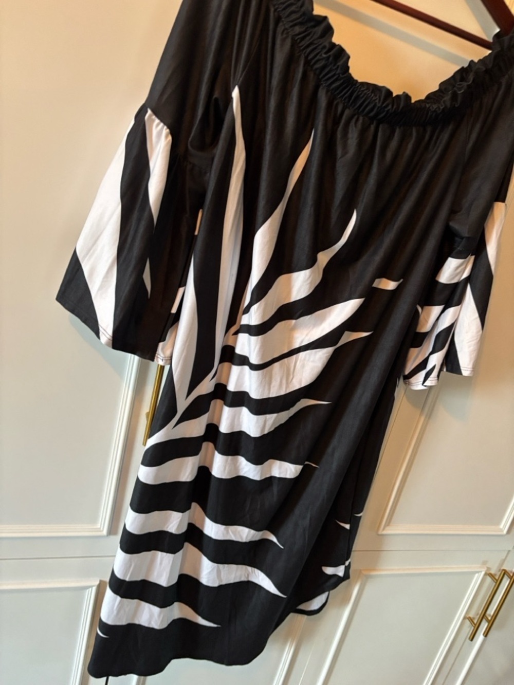Ashley Stewart blk white Palm Off-Shoulder flare mid sleeve dress size 18/20 - Picture 4 of 10